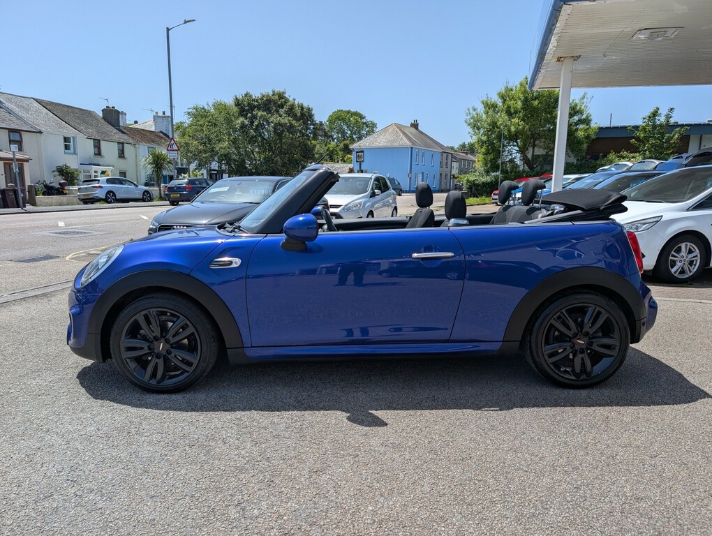 Mini Convertible 1.5 Cooper Classic II Black #9