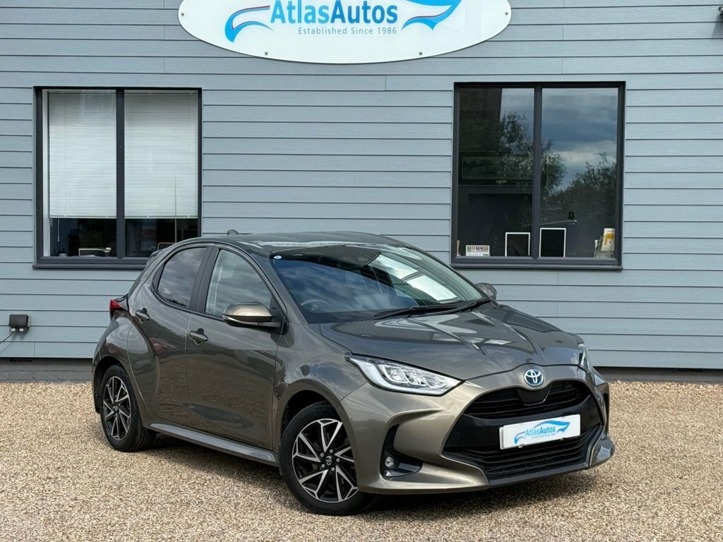 Toyota Yaris 1.5L Design Brown