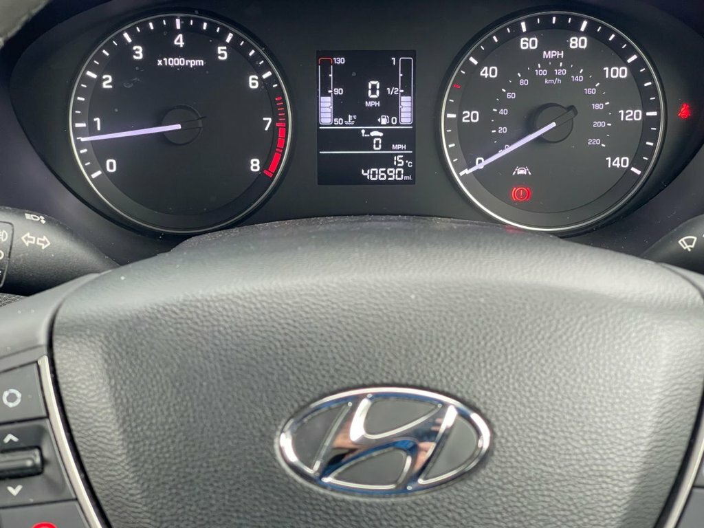 Hyundai I20 1.2L Se EF67FZB White #5