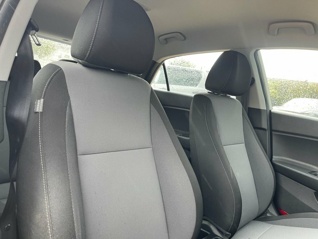 Hyundai I20 1.2L Se EF67FZB White #3