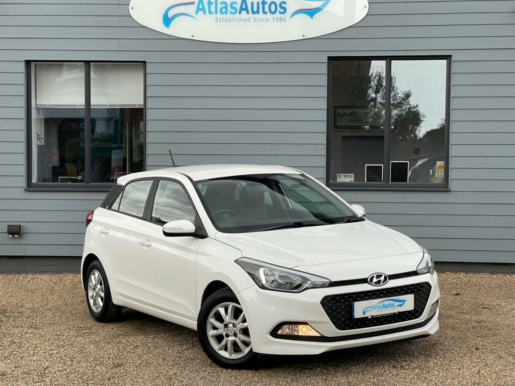 Hyundai I20 1.2L Se EF67FZB White