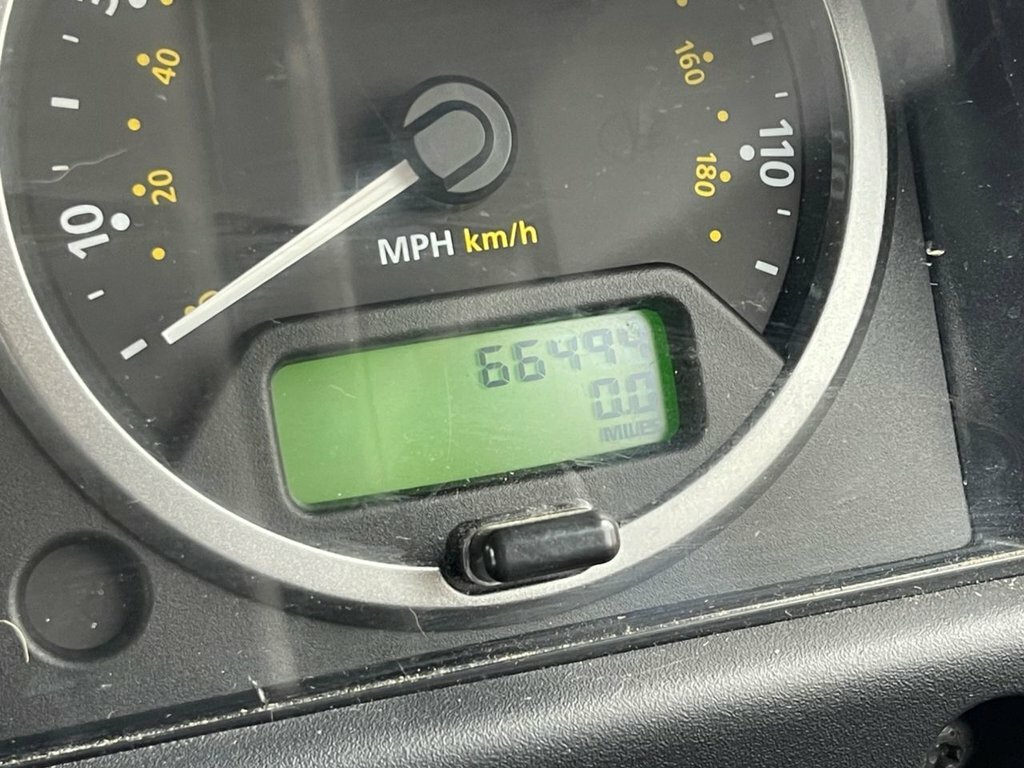 Land Rover Defender 2.2L Xs Grey #6
