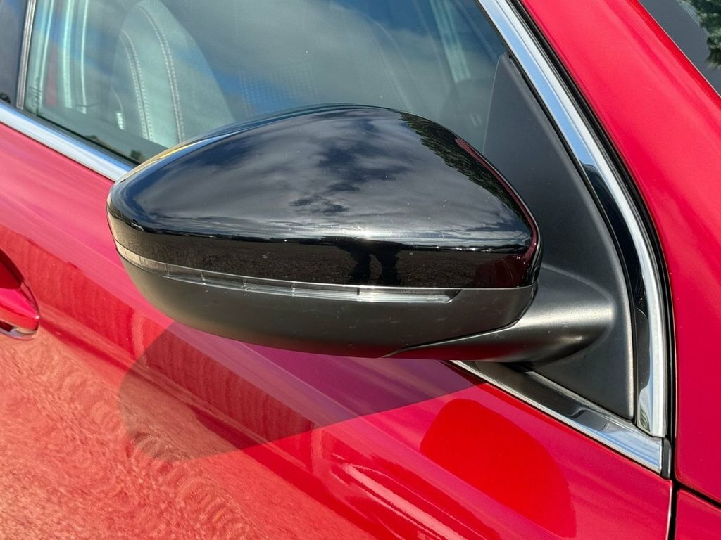 Peugeot 308 1.5L Gt Line Red #6