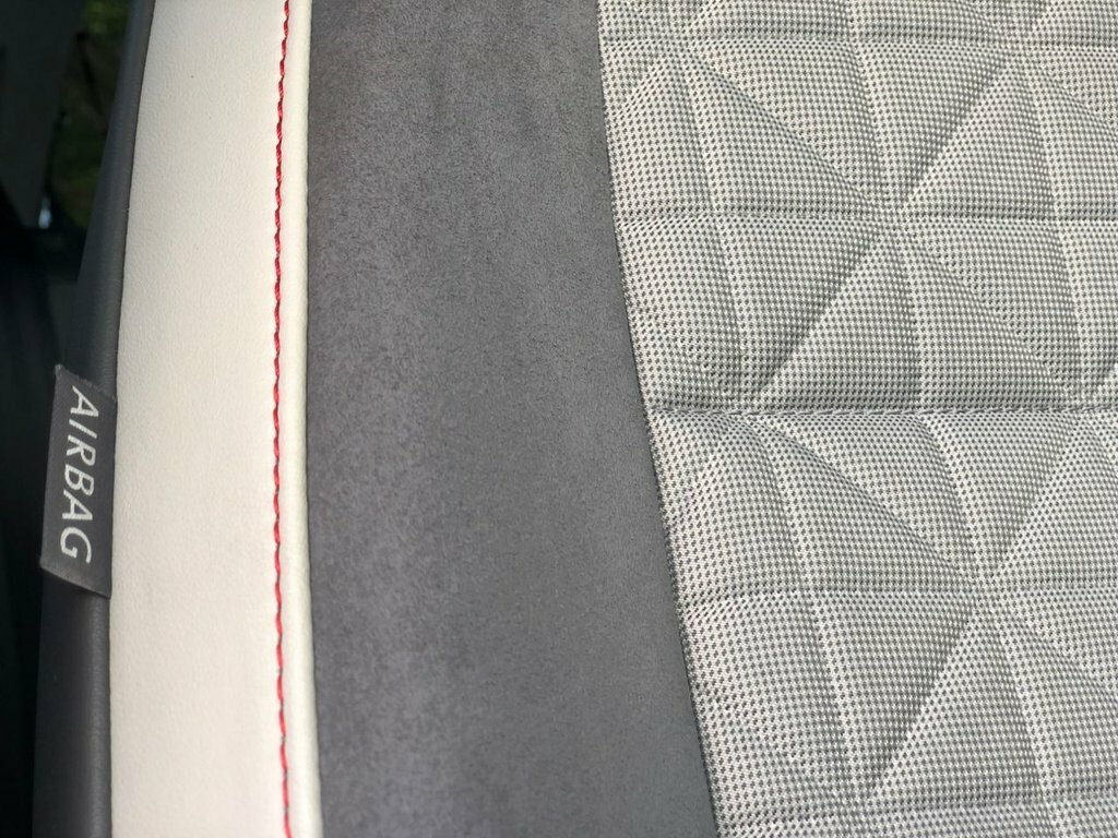 Volkswagen Up 1L Up Beats Black #2