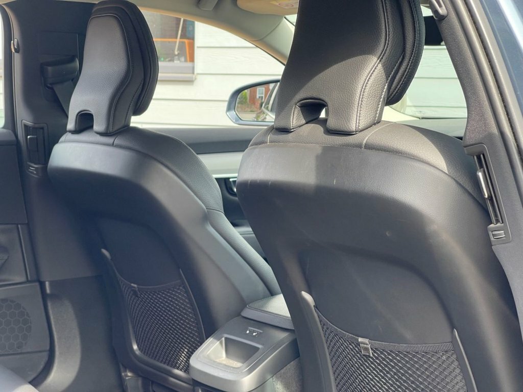 Volvo V90 B4 Mhev Momentum Black #40