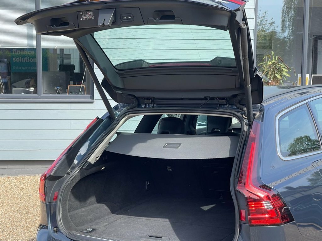 Volvo V90 B4 Mhev Momentum Black #44