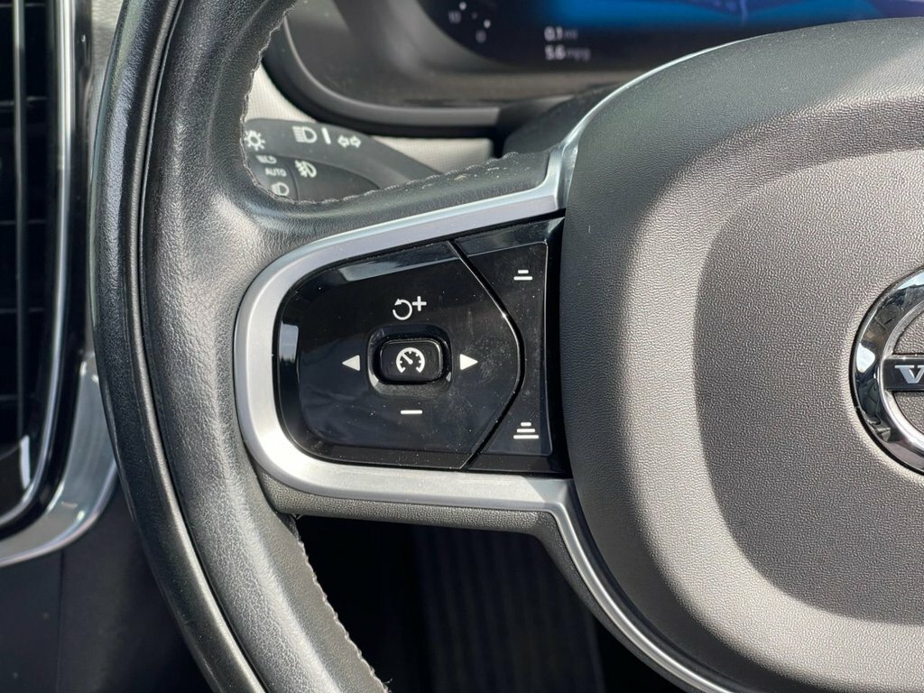 Volvo V90 B4 Mhev Momentum Black #28