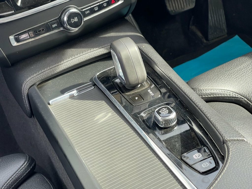 Volvo V90 B4 Mhev Momentum Black #31