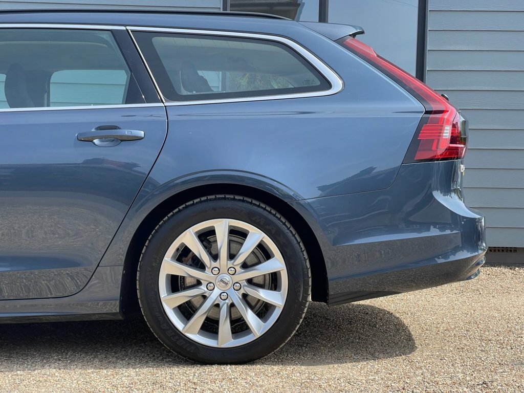 Volvo V90 B4 Mhev Momentum Black #18