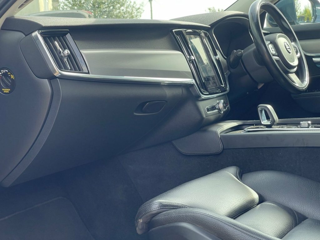 Volvo V90 B4 Mhev Momentum Black #55