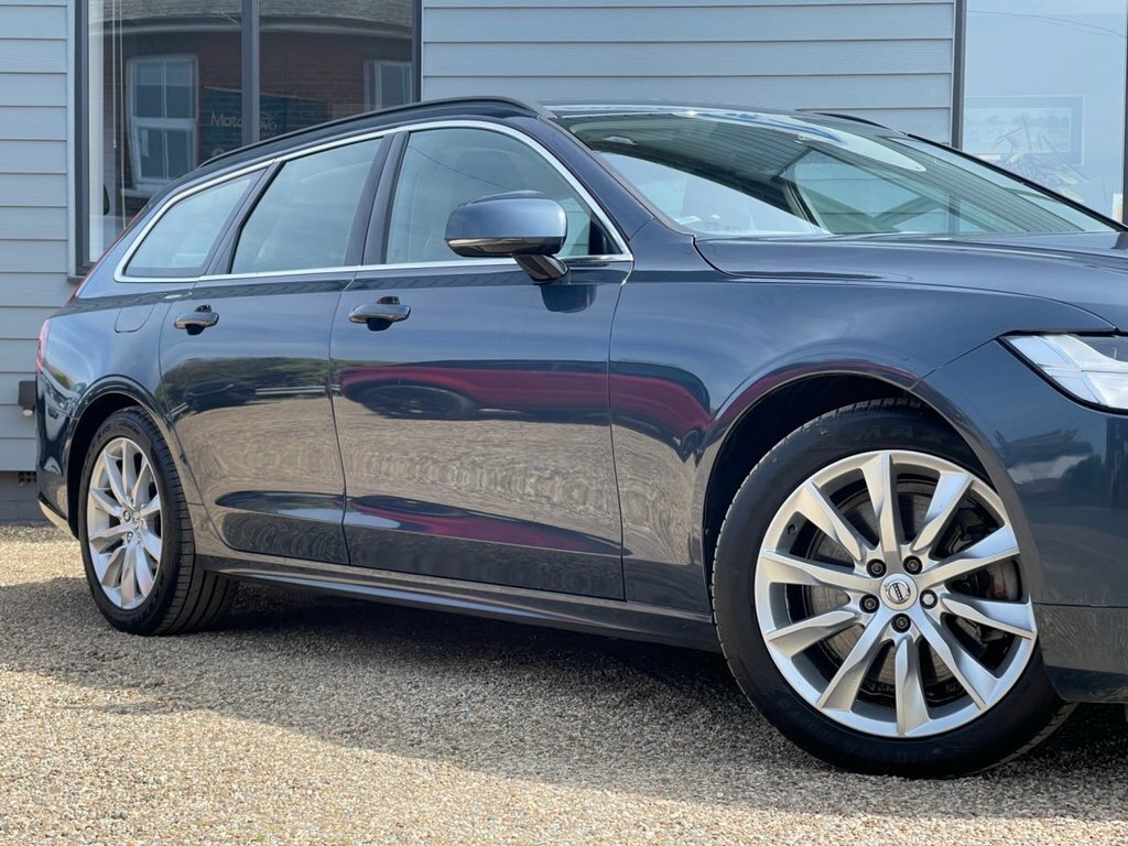 Volvo V90 B4 Mhev Momentum Black #8