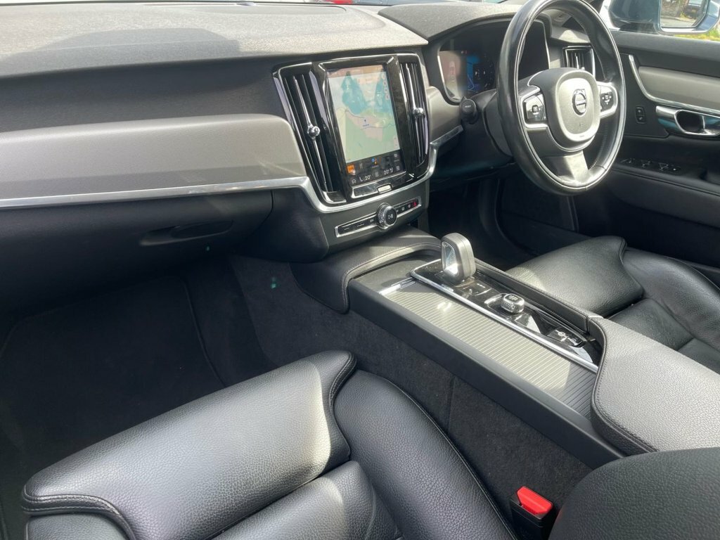 Volvo V90 B4 Mhev Momentum Black #34