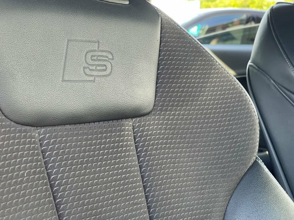 Audi A4 1.4L Black Edition Black #3
