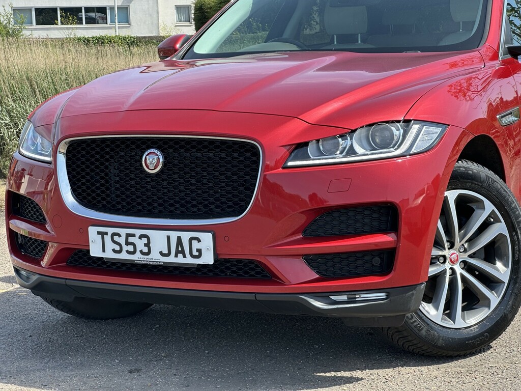 Jaguar F-Pace 2.0 D180 Portfolio TS53JAG Red #6
