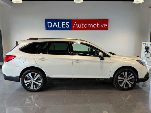 Subaru Outback Se Premium Estate White #5
