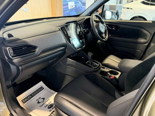 Subaru Forester 2.0I E-boxer Xe Premium Lineartronic Silver #25