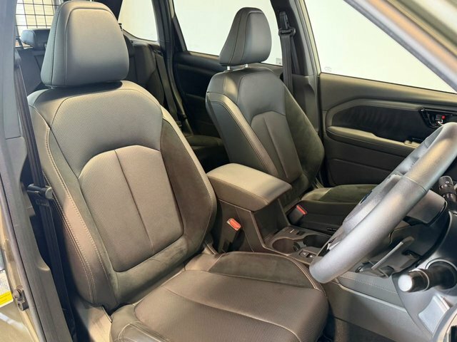 Subaru Forester 2.0I E-boxer Xe Premium Lineartronic Silver #17