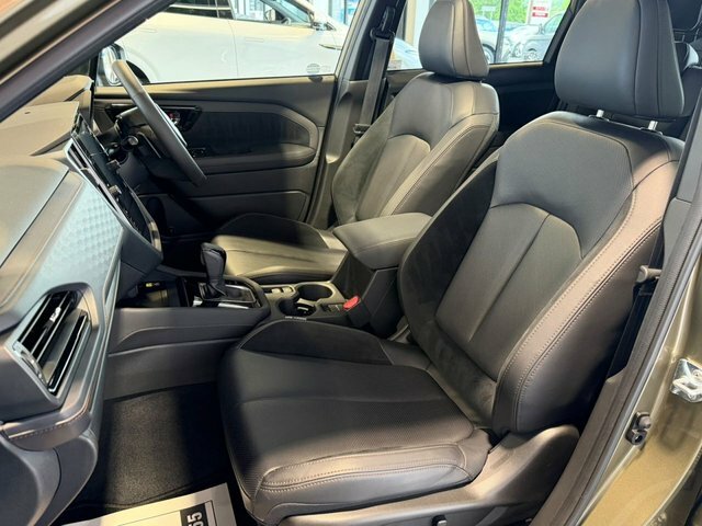Subaru Forester 2.0I E-boxer Xe Premium Lineartronic Silver #26