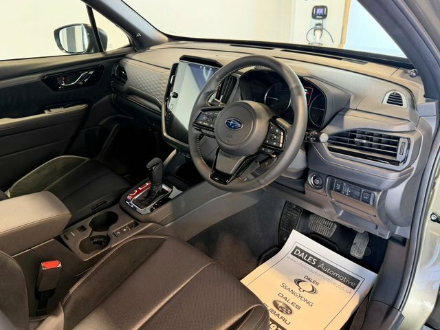 Subaru Forester 2.0I E-boxer Xe Premium Lineartronic Silver #16