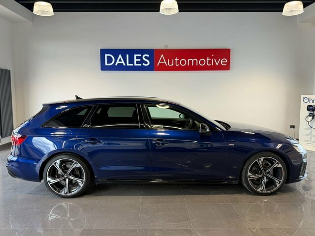 Audi A4 Avant Tdi 35 Black Edition Blue #2