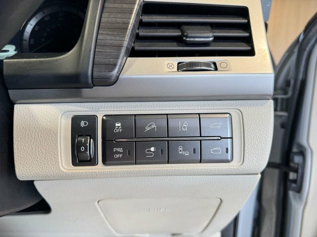 SsangYong Rexton Ultimate Brown #30