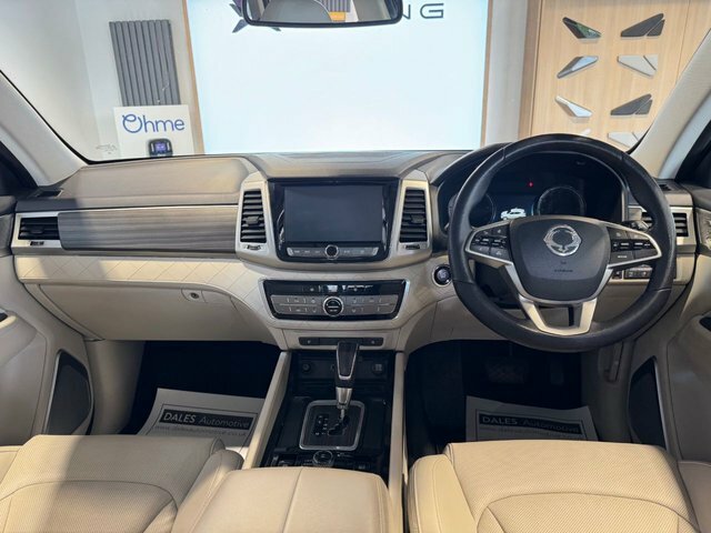 SsangYong Rexton Ultimate Brown #19