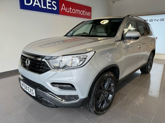 SsangYong Rexton Ultimate Brown #16