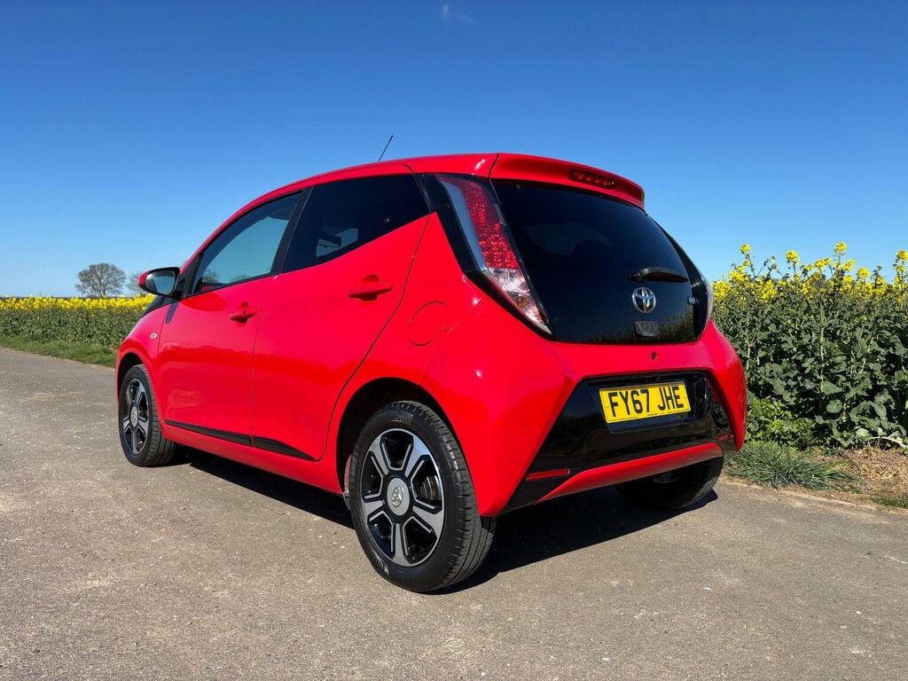 Toyota Aygo 1.0 Vvt-i X-clusiv3 X-shift Euro 6 Red #4