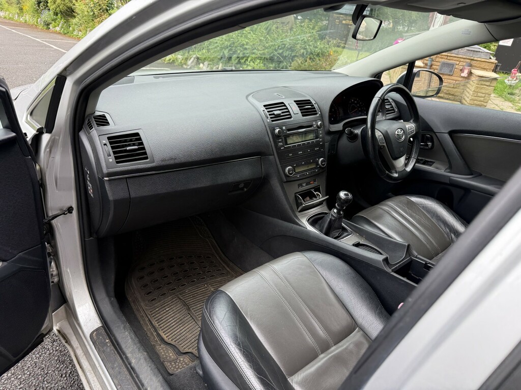 Toyota Avensis 2.0 D-4d Tr Hatchback Grey #15