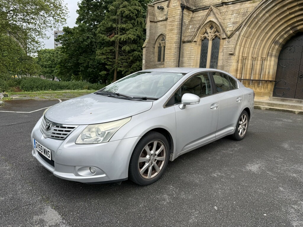 Toyota Avensis 2.0 D-4d Tr Silver #4