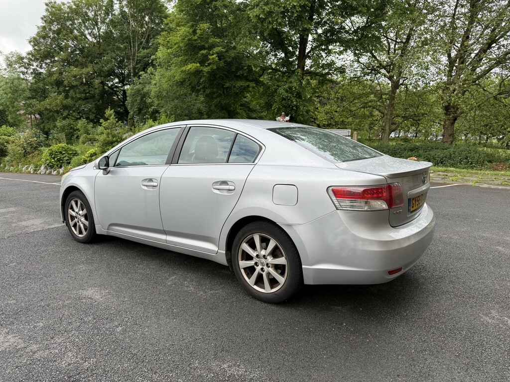 Toyota Avensis 2.0 D-4d Tr Silver #5
