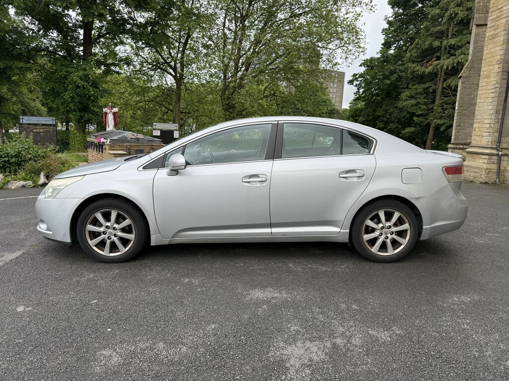 Toyota Avensis 2.0 D-4d Tr Hatchback Grey #9