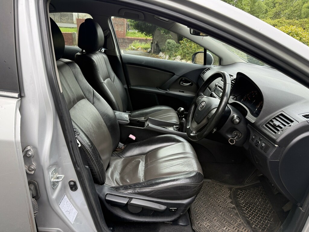 Toyota Avensis 2.0 D-4d Tr Hatchback Grey #14