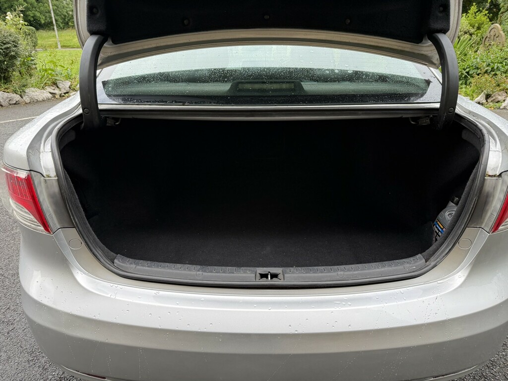 Toyota Avensis 2.0 D-4d Tr Hatchback Grey #17