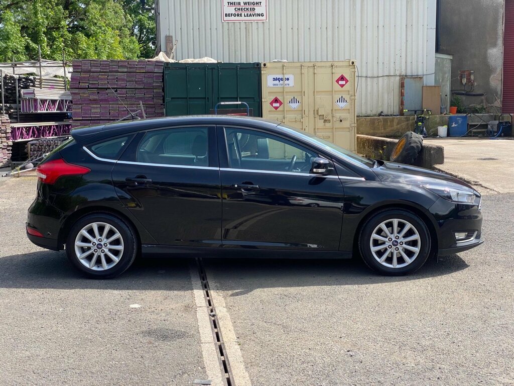 Ford Focus 1.0T Ecoboost Titanium Euro 6 Ss Black #5