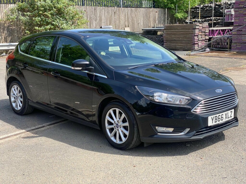 Ford Focus 1.0T Ecoboost Titanium Euro 6 Ss Black #4