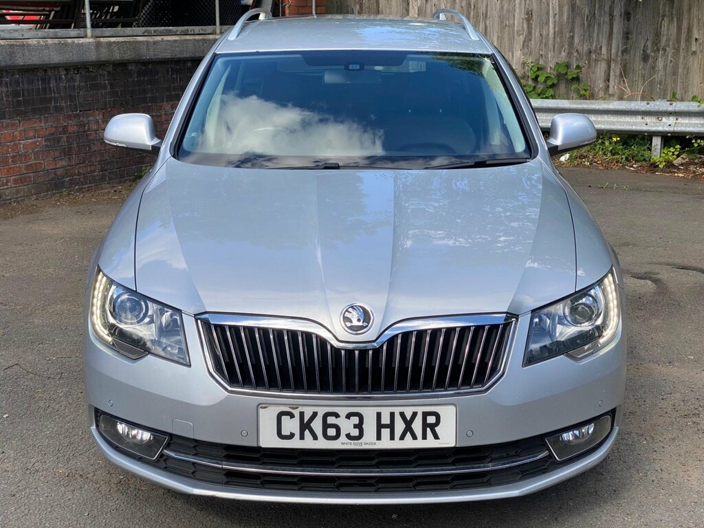 Skoda Superb 2.0 Tdi Elegance Dsg 4Wd Euro 5 Ss Silver #3