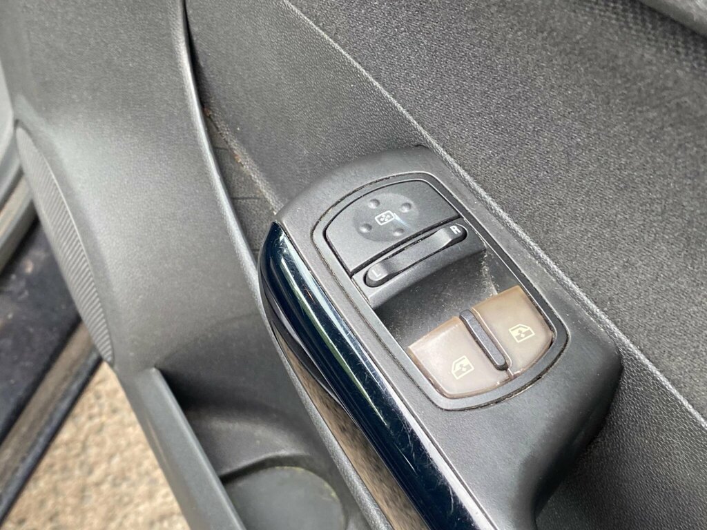 Vauxhall Corsa 1.3 Cdti Life Ac Black #26