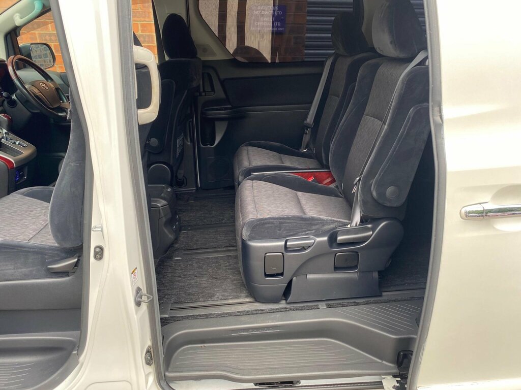 Toyota Alphard 2.4 Vvti 7 Seat Top Spec Low Miles #18