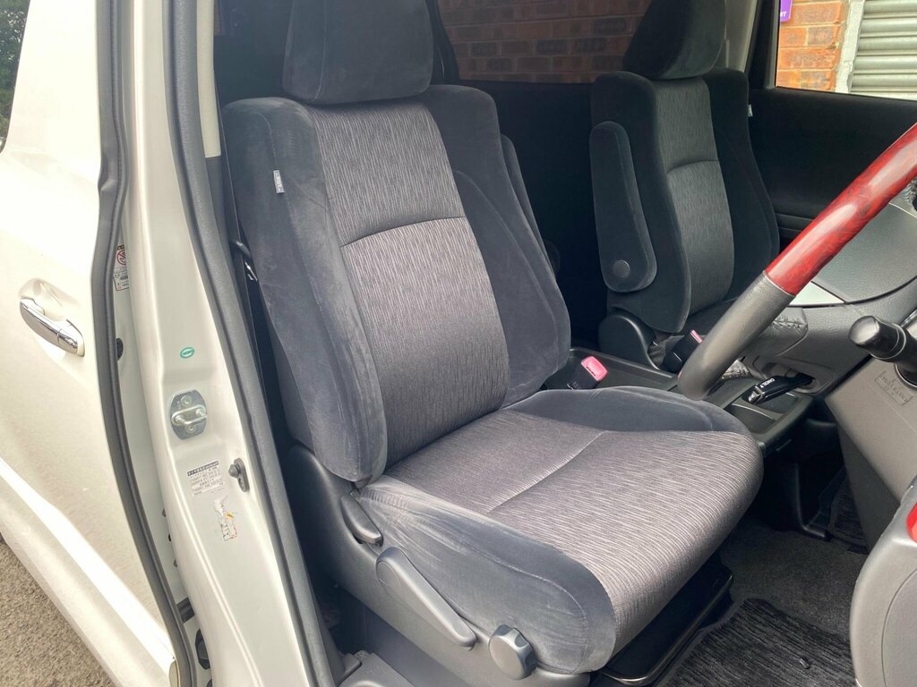 Toyota Alphard 2.4 Vvti 7 Seat Top Spec Low Miles #10