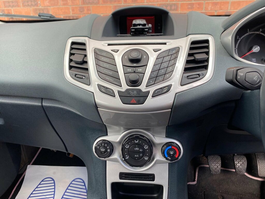 Ford Fiesta Zetec 1.25 3-Door Hatchback Blue #33