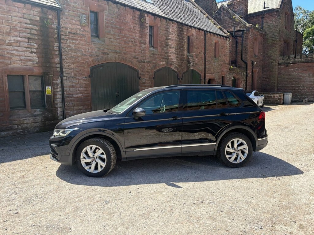 Volkswagen Tiguan 1.4 Tsi 13Kwh Life Suv Plug-in Hybrid D VN72NUW Black #4