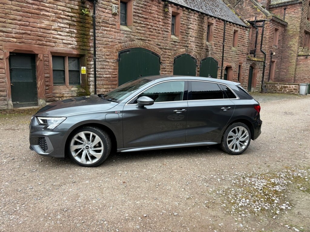 Audi A3 1.4 Tfsie 40 S Line Sportback Plug-in H LS21UCG Grey #4