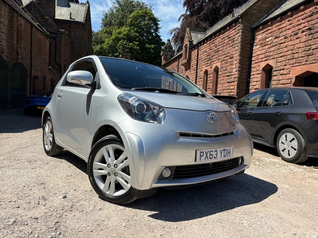 Toyota IQ 1.33 Dual Vvt-i 3 Hatchback Multidrive Silver #2