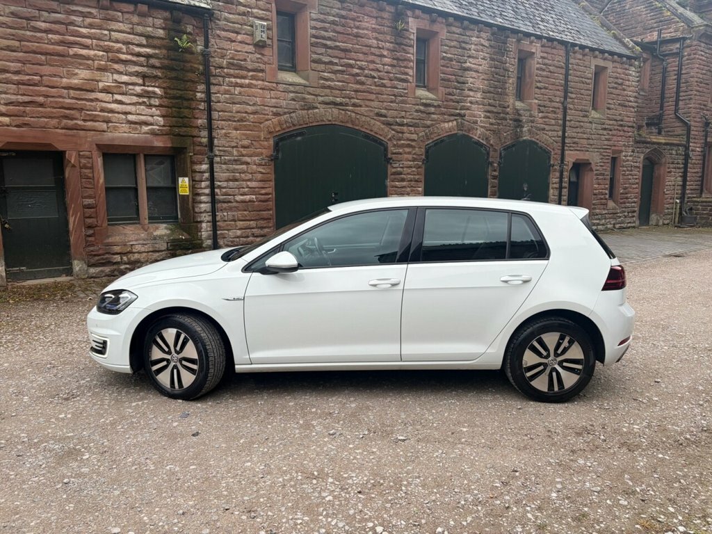 Volkswagen e-Golf 35.8Kwh E-golf Hatchback 136 Ps NG19WWU White #4