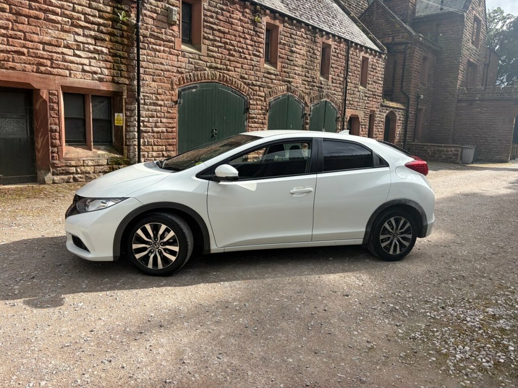 Honda Civic 1.6 I-dtec Es Hatchback Euro 5 White #4
