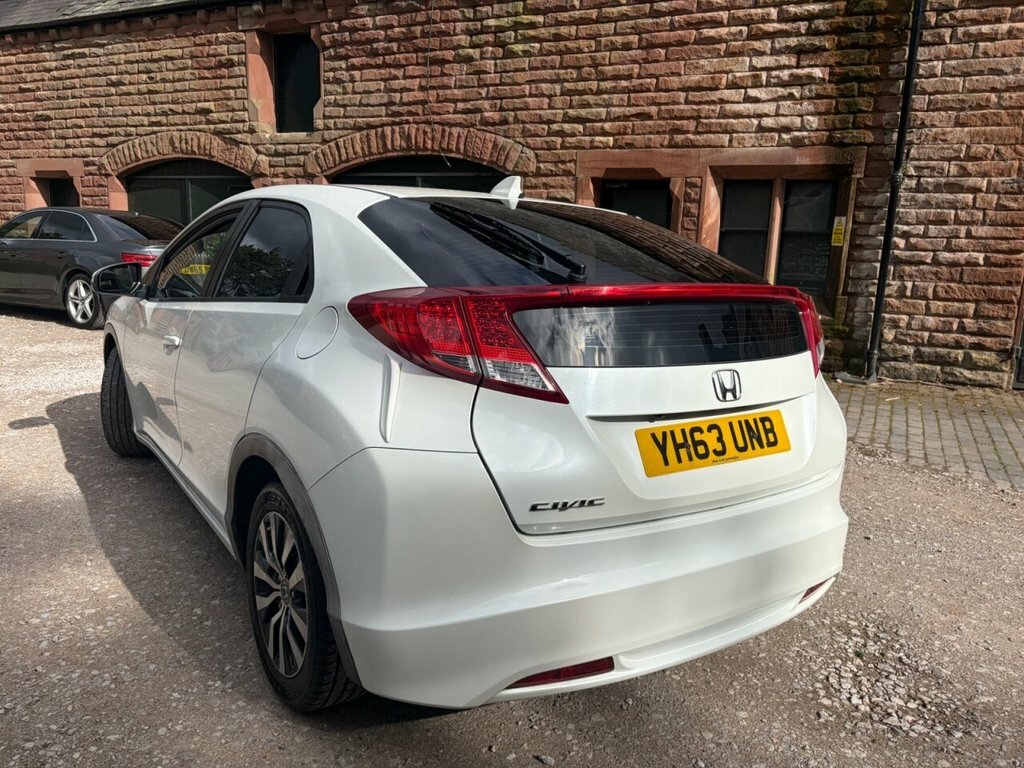 Honda Civic 1.6 I-dtec Es Hatchback Euro 5 White #5