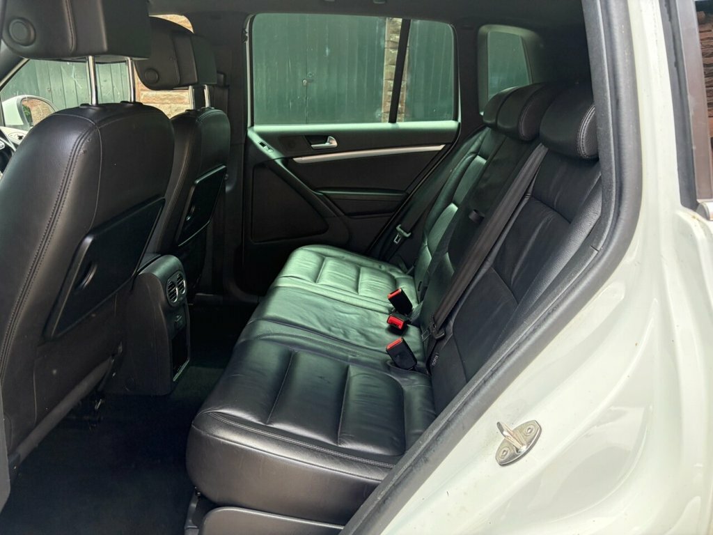 Volkswagen Tiguan 2.0 Tdi Bluemotion Tech R-line Edition Suv Die BV16FFU White #6
