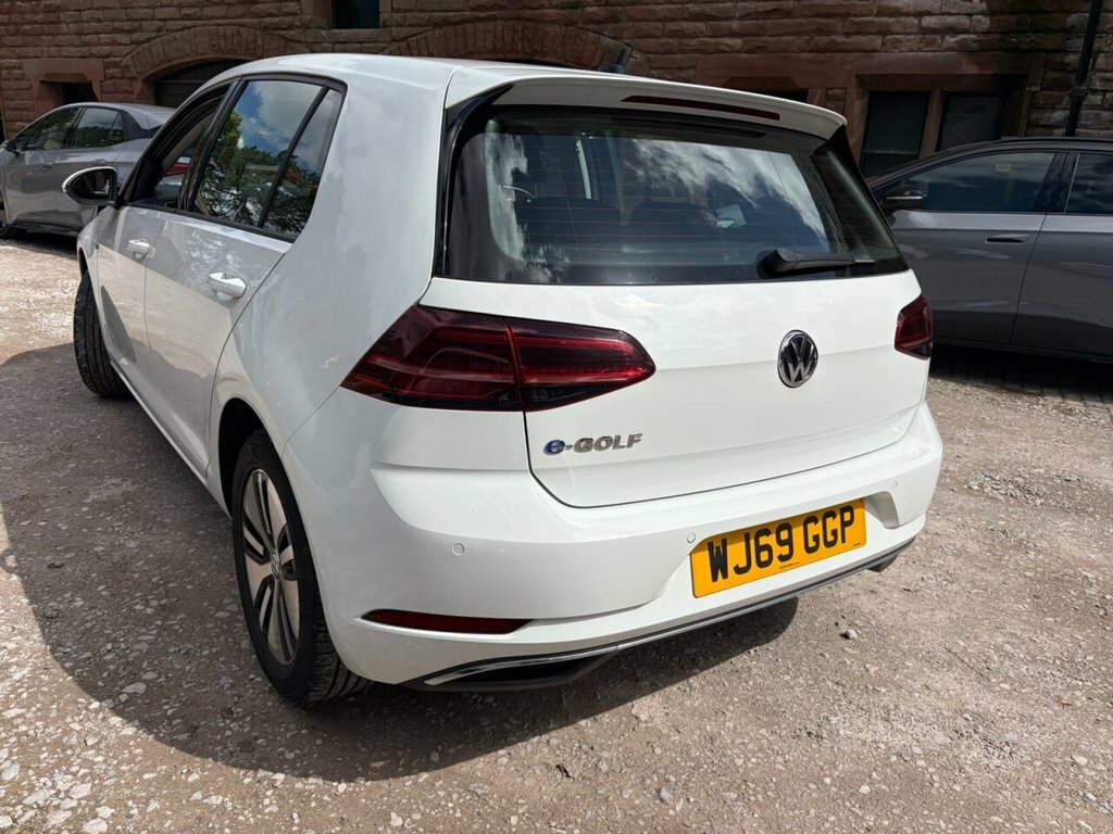 Volkswagen e-Golf 35.8Kwh E-golf Hatchback 136 Ps White #4