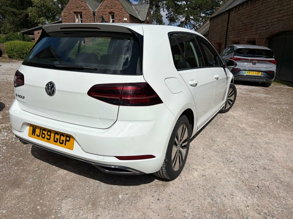 Volkswagen e-Golf 35.8Kwh E-golf Hatchback 136 Ps White #6